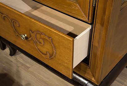 Шкаф с витриной 1-но дв. "Соната" (правый); без декора; *ММ-284-01/01; коньяк с тёмной патиной+горький шоколад