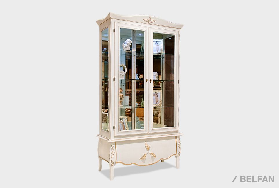 Шкаф с витриной 2-х дверный "Трио" 02 массив и шпон дуба 1