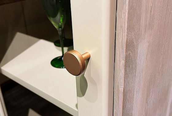 Витрина 1-но дверная "Меридиан" (левая) массив дуба, МДФ 2