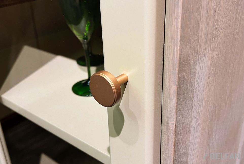 Витрина 1-но дверная "Меридиан" (левая) массив дуба, МДФ 4