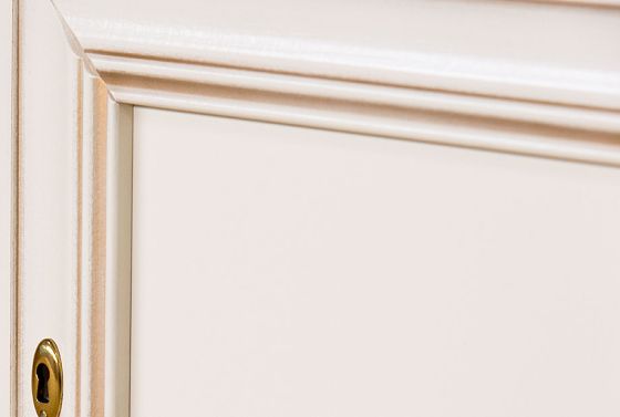 (Полонез) Экологичное покрытие - окрашено краской и лаком на водной основе.