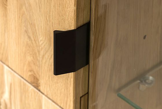 Витрина 2-х дверная "Forest" массив дуба 10