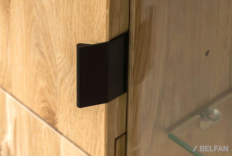 Витрина 2-х дверная "Forest" массив дуба 2