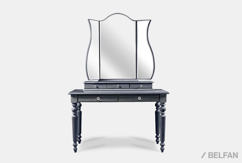 Стол туалетный "Лика" массив и шпон дуба 1