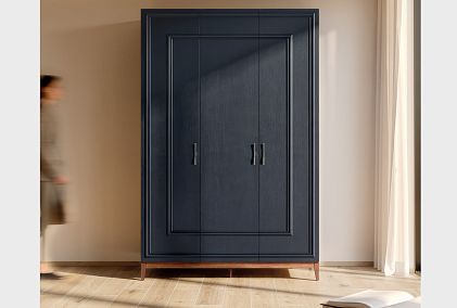 Шкаф 3-х дверный "Сакраменто" (с декором)