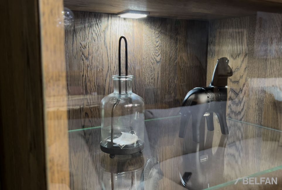 Витрина 1-но дверная "Бремен" (левая) массив дуба 2