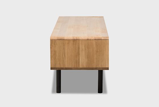 Тумба под ТВ низкая "Норман" 3 с нишей (правая) массив дуба, МДФ, металл 6