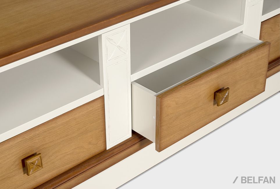 Тумба под ТВ "Бриансон" массив и шпон дуба, МДФ 3