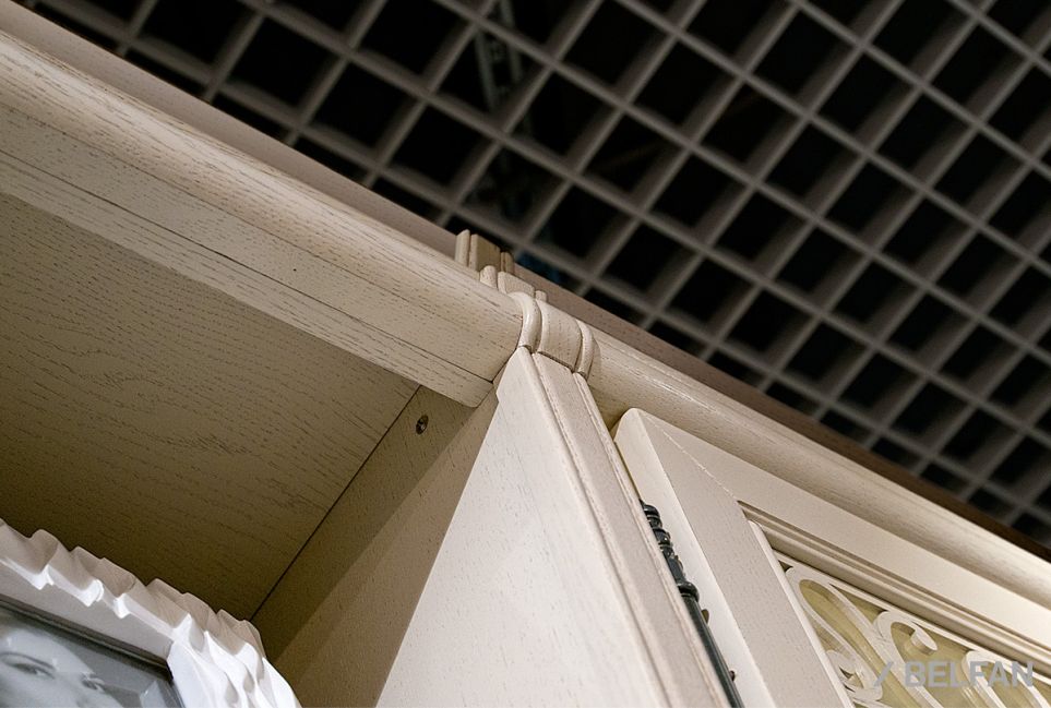 Шкаф 1-но дверный со стеклом "Тэфи" (левый) массив и шпон дуба 3