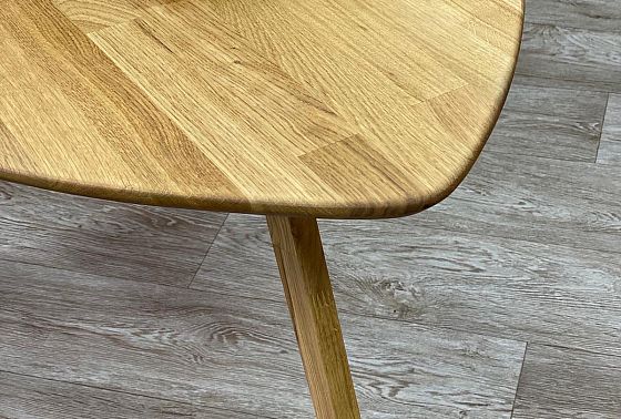 Стол журнальный "Арт" капля 266 массив дуба 3