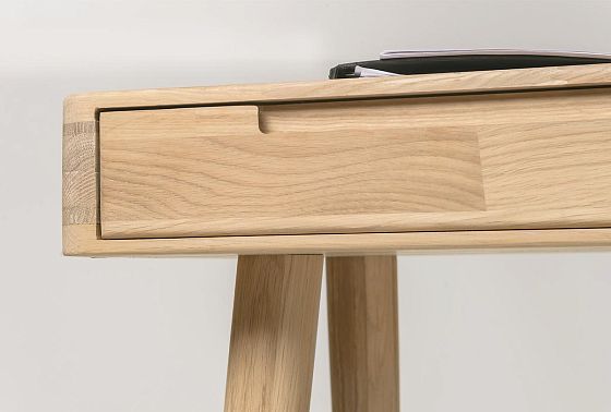 Стол туалетный "Ирвинг" массив дуба 8