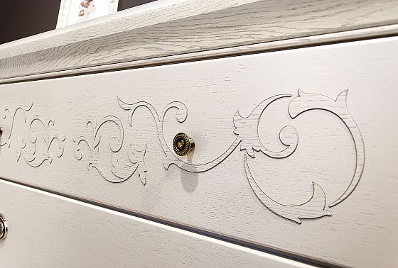Комод "Соната" (декор) массив и шпон дуба 7