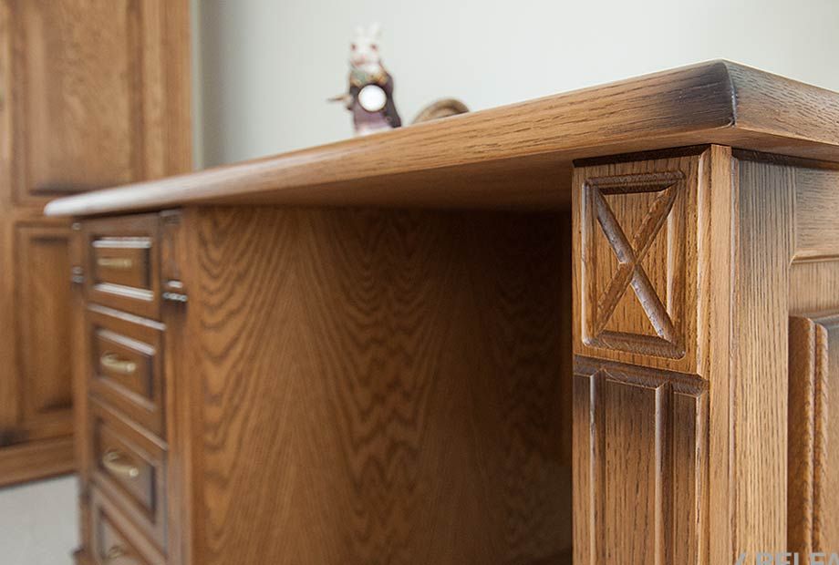 Стол письменный "Верди Люкс 9" массив и шпон дуба 2