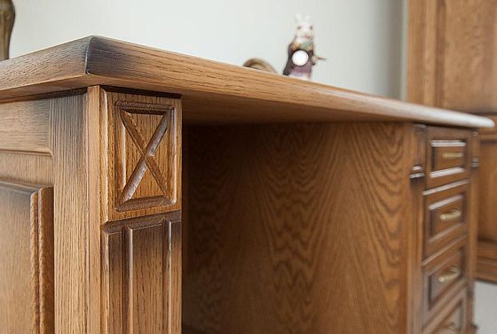 Стол письменный "Верди Люкс 9" массив и шпон дуба 4