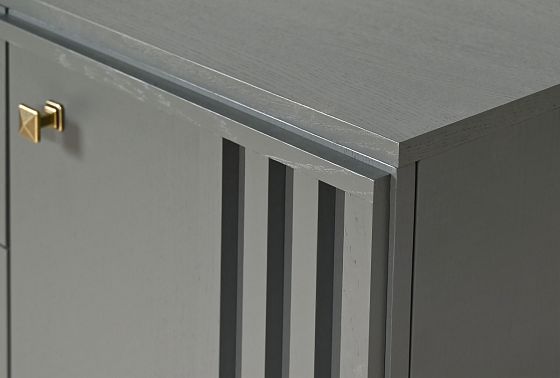 Тумба 3-х секционная "Чикаго" массив и шпон дуба 9