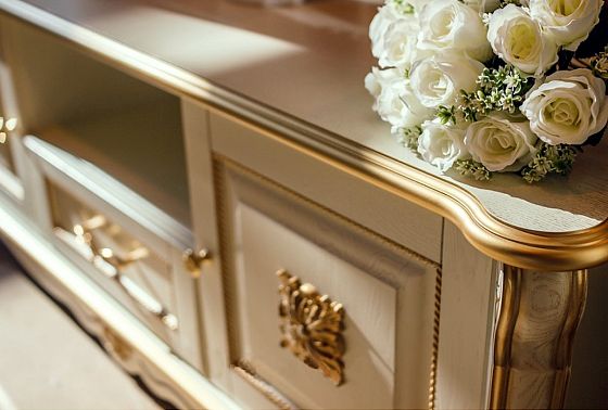 Тумба под ТВ "Алези 2 Люкс" массив и шпон дуба 5