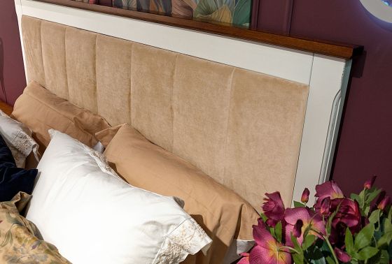 (Brianson) Мягкое изголовье в кровати Бриансон