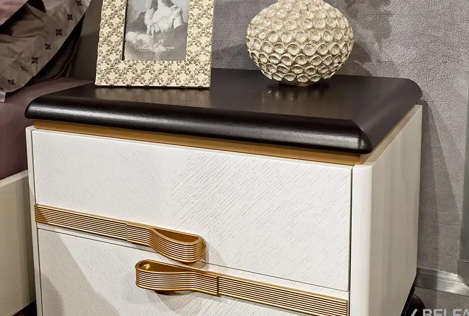 Спальня «Мадлен» #2 альба+черная эмаль 3