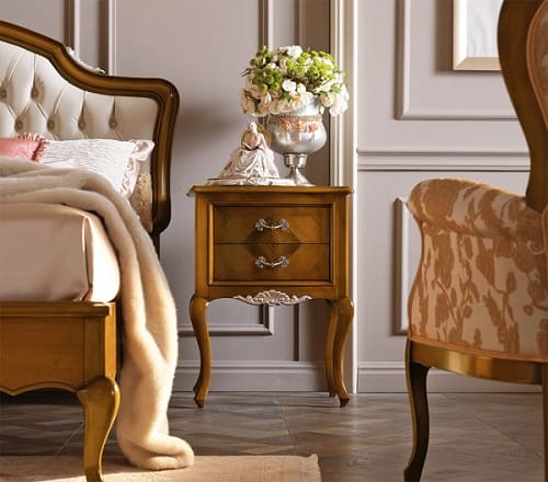 Цветы в спальне