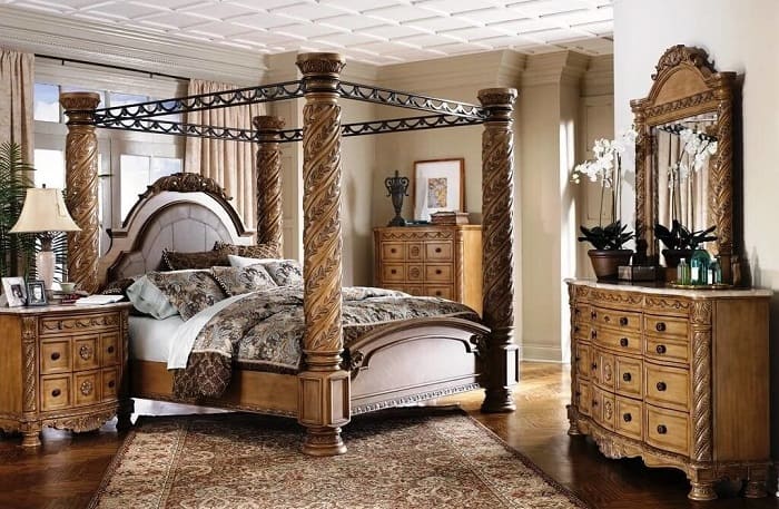 Мебель для спальни в классическом стиле