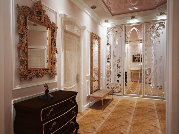 Прихожая в классическом стиле 