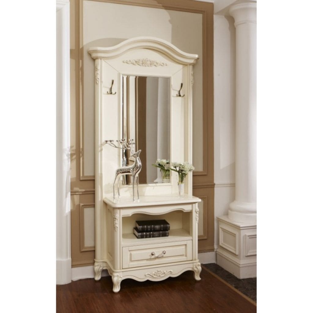 Прихожая в классическом стиле 