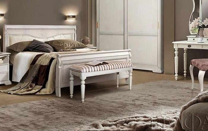 Банкетки в спальню