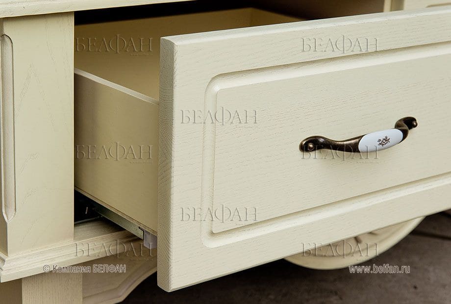 Модели белых банкеток