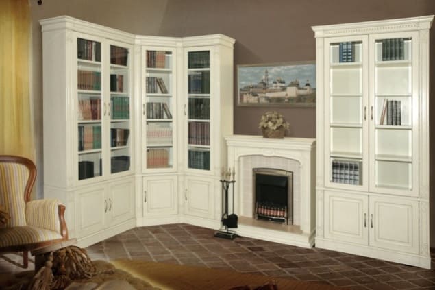 Угловая стенка в классическом стиле