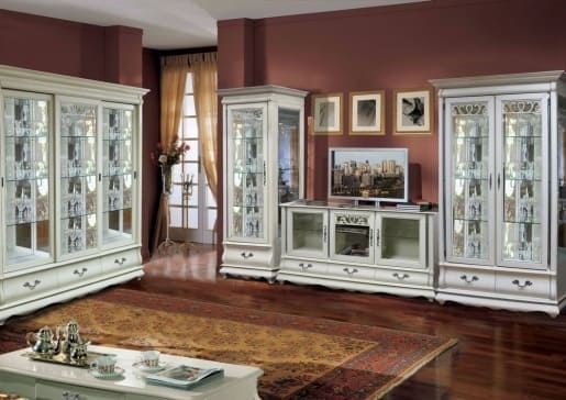 Как разместить в комнате стенку в классическом стиле