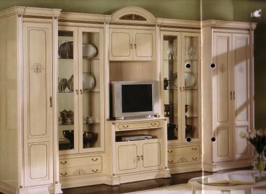 Плюсы и минусы стенок в классическом стиле