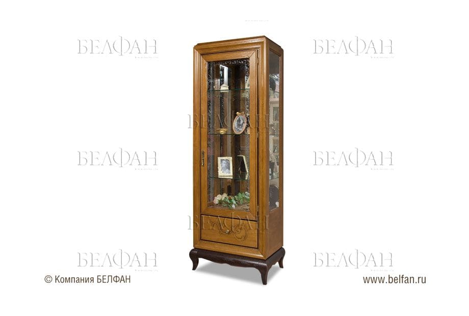 шкаф витрина