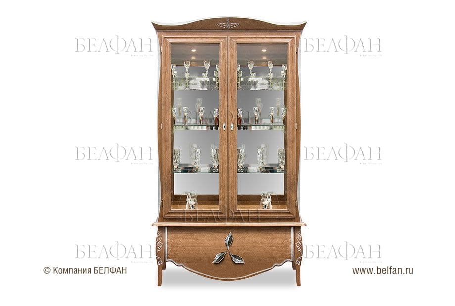 шкаф витрина