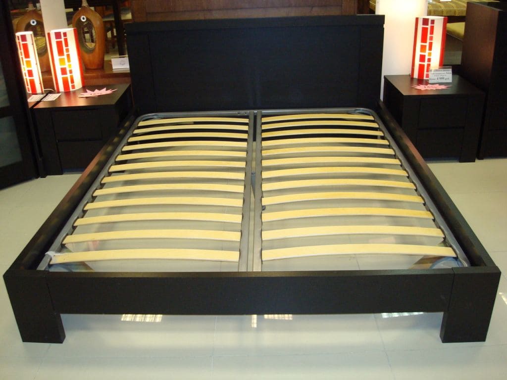 какое основание для кровати лучше