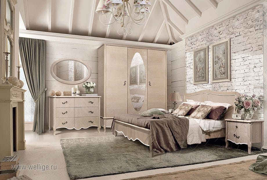 zerkalo iz massiva dereva