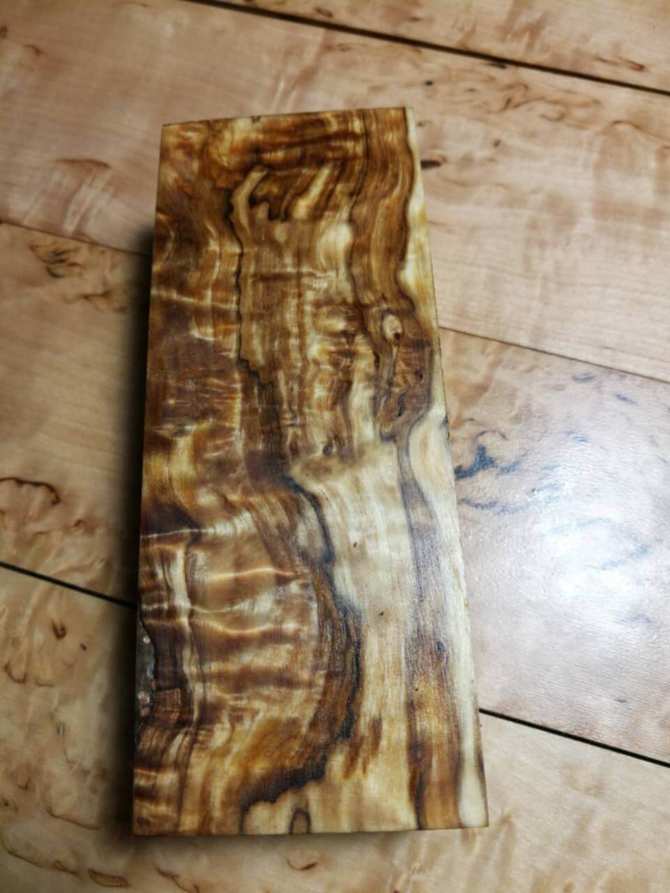 karelskaya5_mebel_iz_massiva_berezy