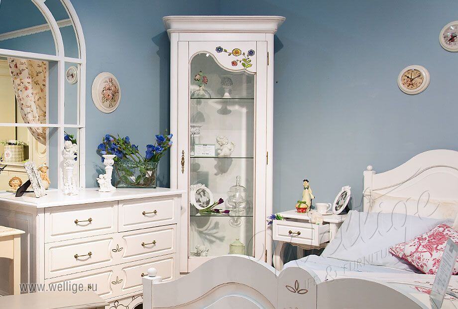 kak_vibrat0_vitrina_iz_massiva_olchi