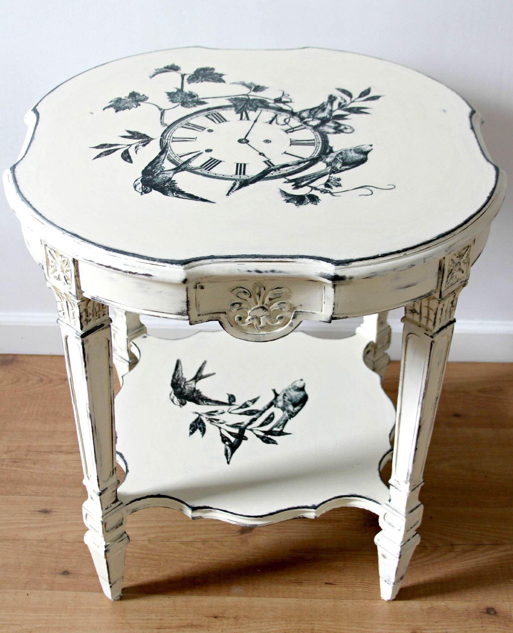 Декор журнального столика росписью в стиле прованс