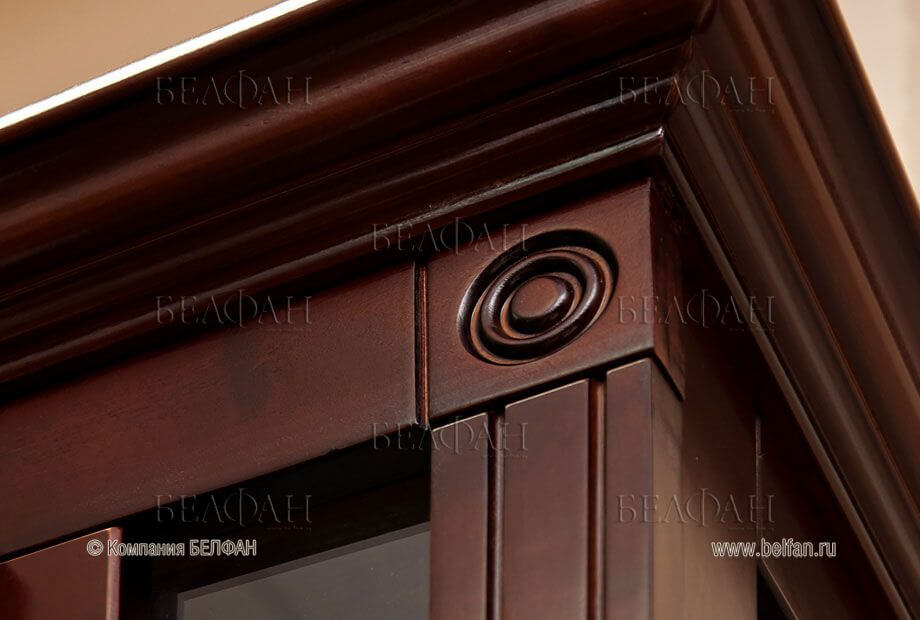 Шкафы-витрины в традиционном варианте 