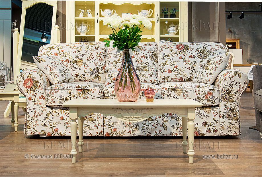 Как оформить маленький журнальный столик Как оформить маленький журнальный столик