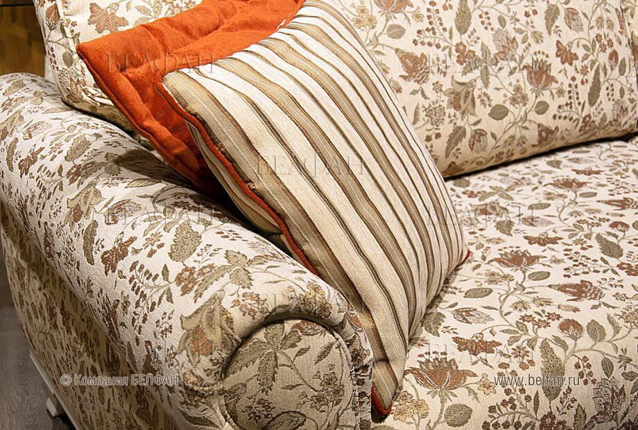 Бежевый + красный