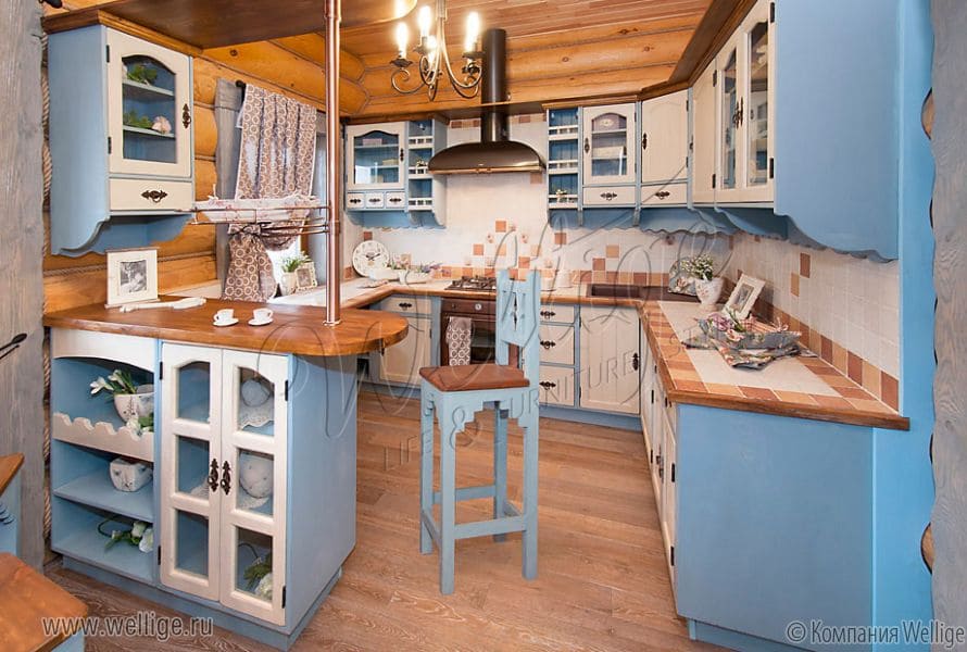 Голубой интерьер кухни в стиле прованс