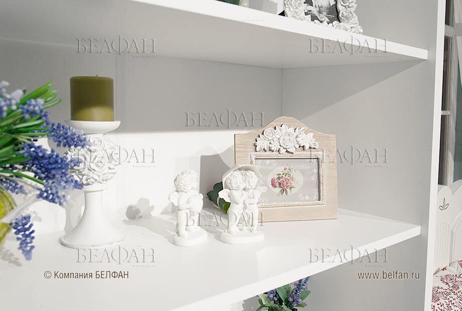 Виды стеллажей из массива березы