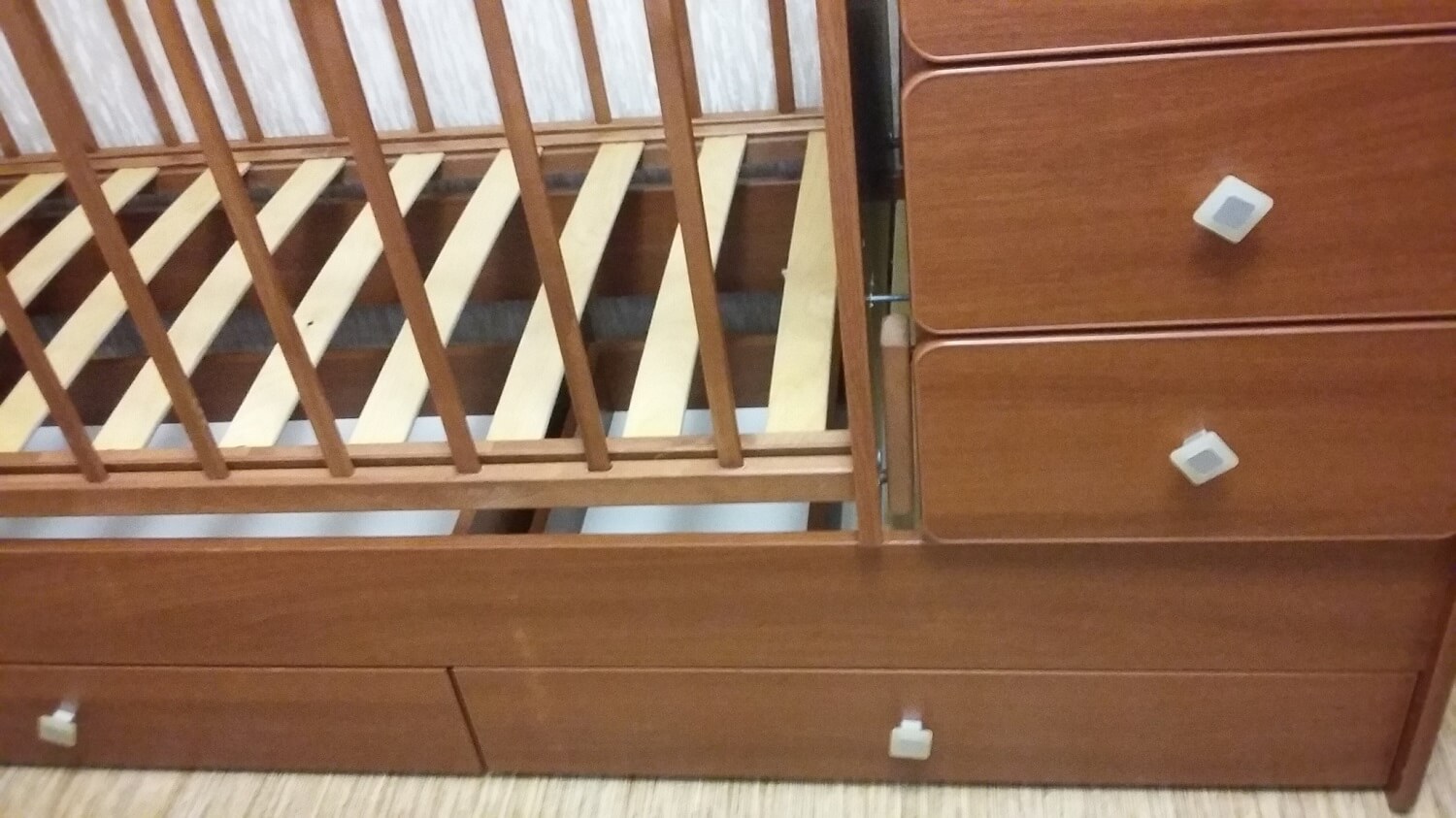 Кровать-трансформер Кровать-трансформер