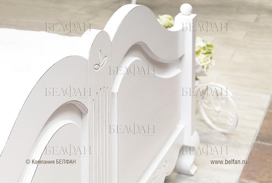 Кровать белая массив березы Кровать белая массив березы