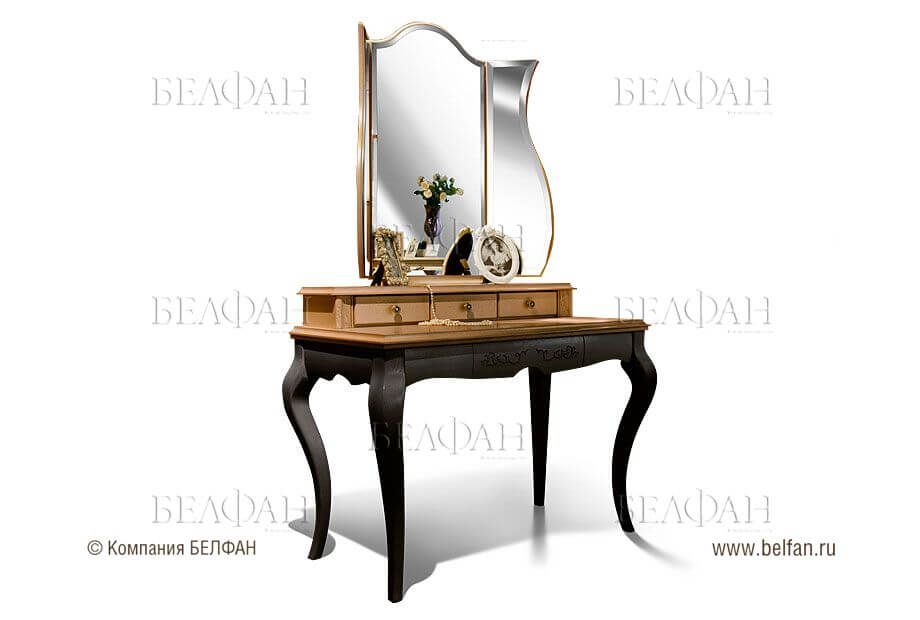 Туалетный столик