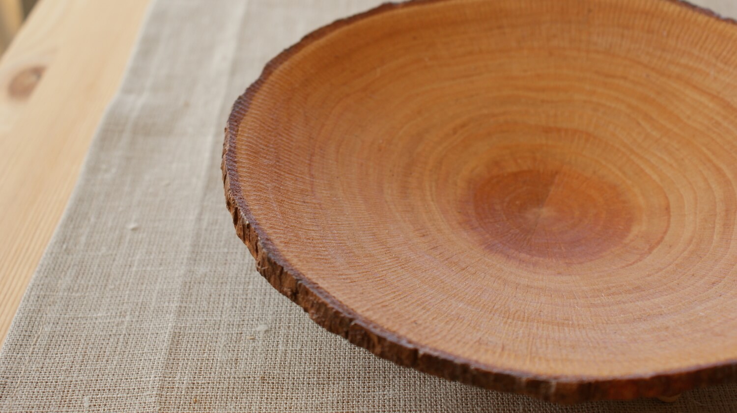 Кухни из массива ольхи