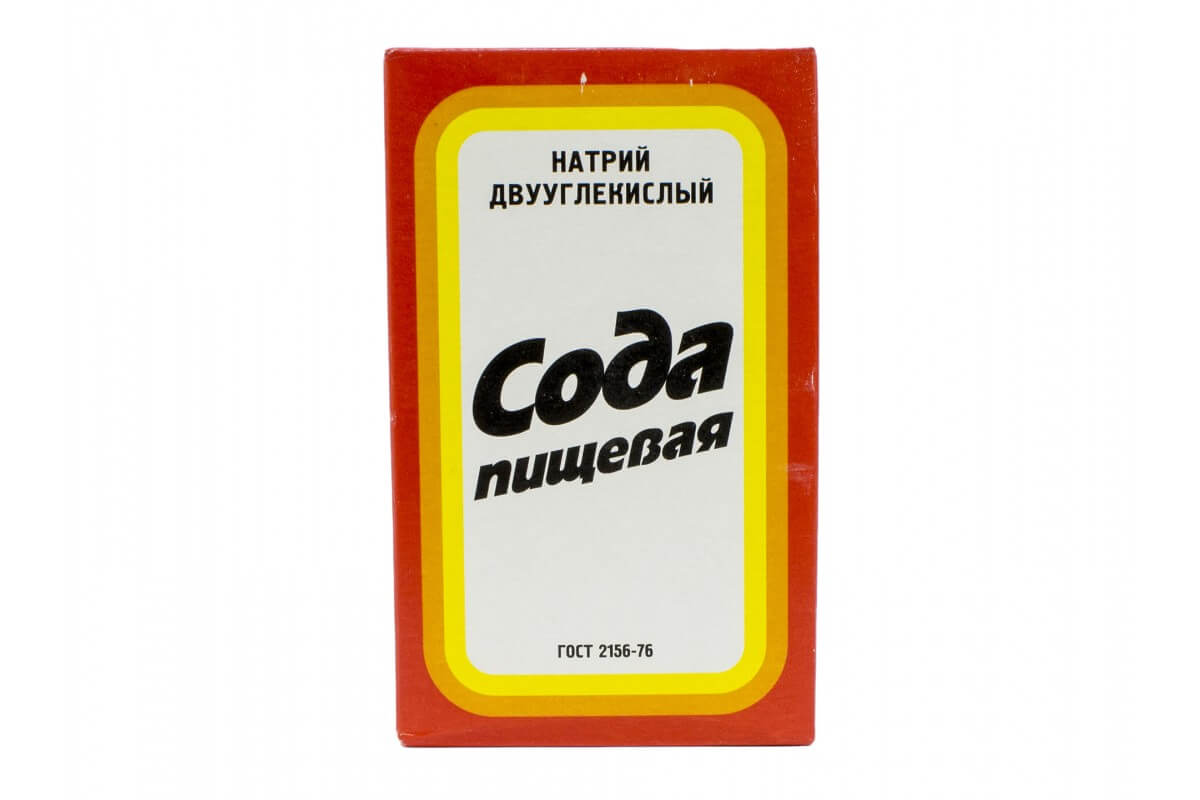 Как быстро почистить диван содой: 10 способов