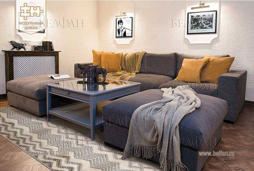 Белые стены можно совмещать практически с любыми цветами диванов