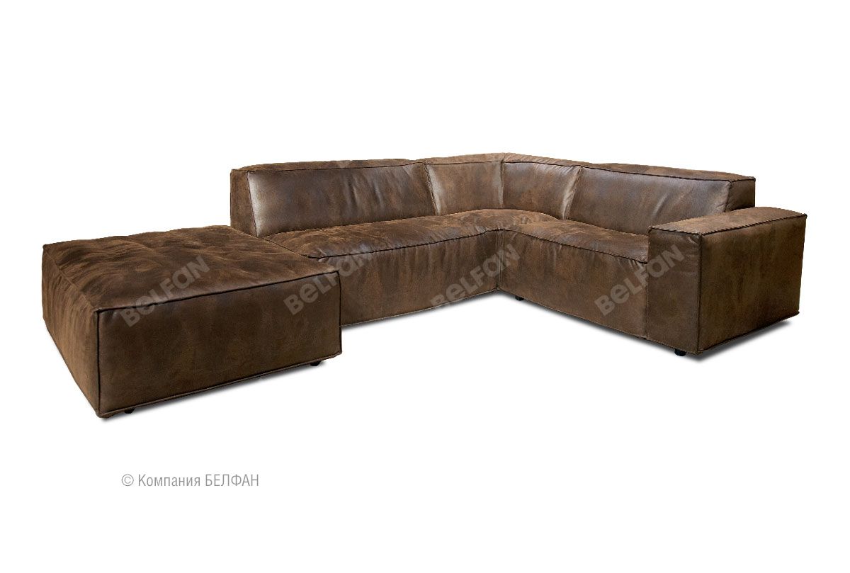 Диван коричневого цвета